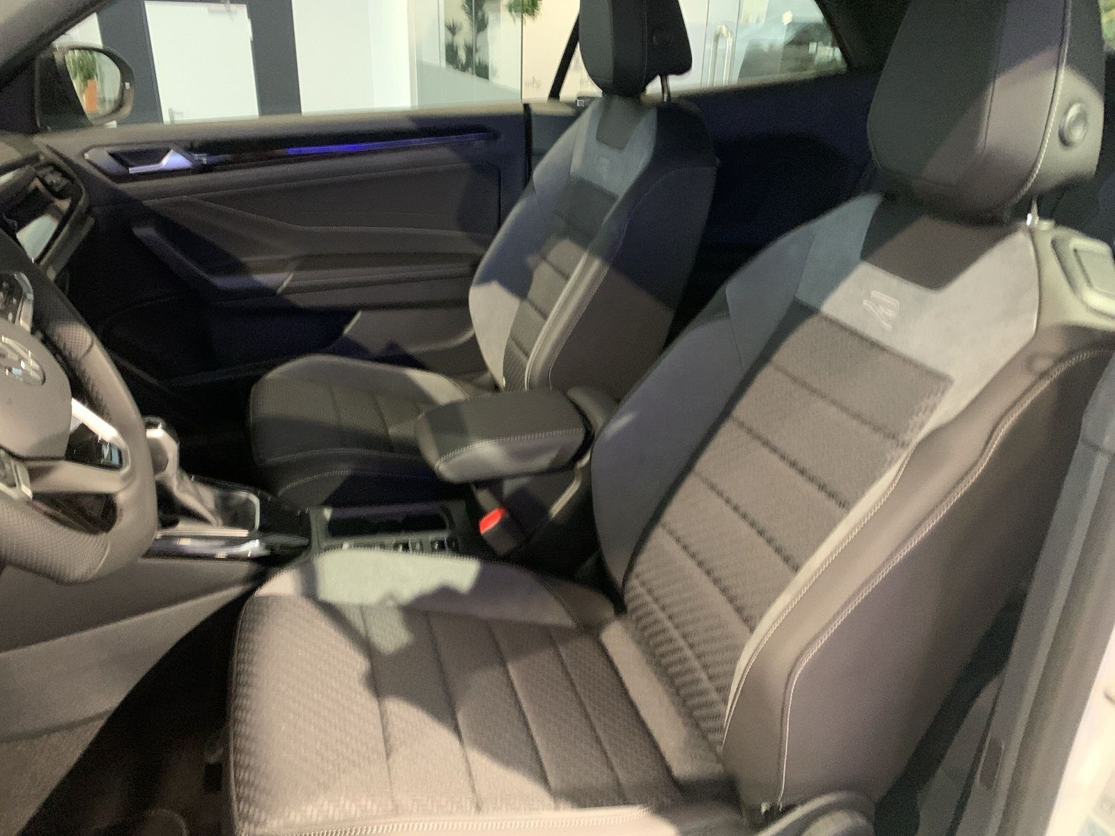 Volkswagen T-Roc Cabriolet TSI DSG R-Line Matrix Navi foto 4