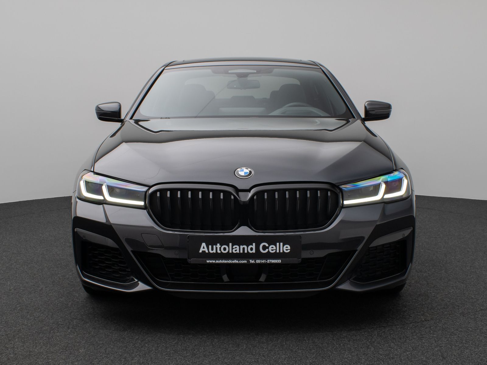 Fahrzeugabbildung BMW 540i xD M Sport Glasdach Laser Kamera HUD SoftCL