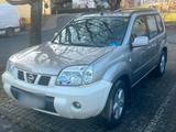 Nissan X-Trail - Nissan Qashqai aus 2004