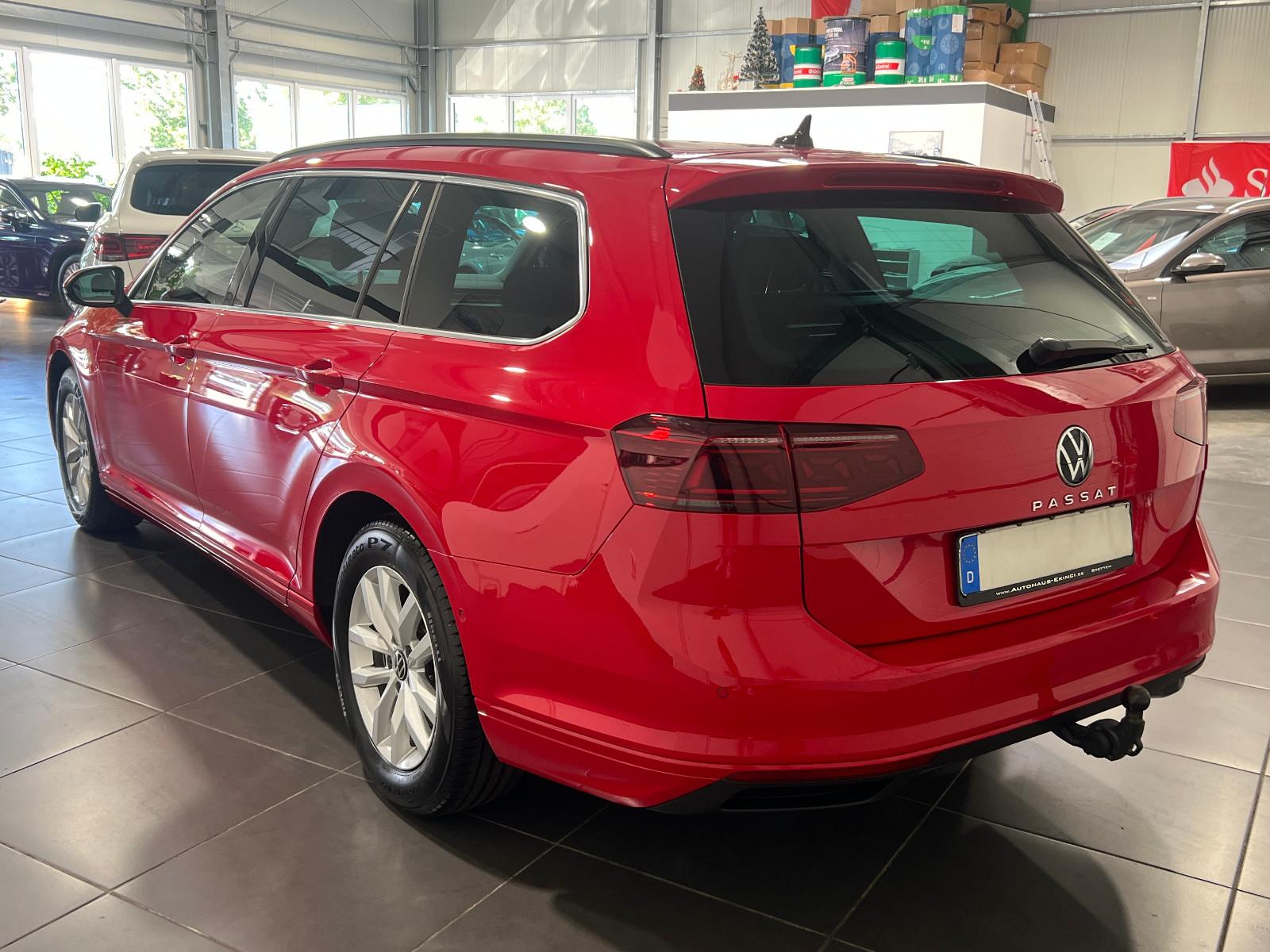 Volkswagen Passat 1.5 TSI Variant Automatik *Navi*LED*AHK*