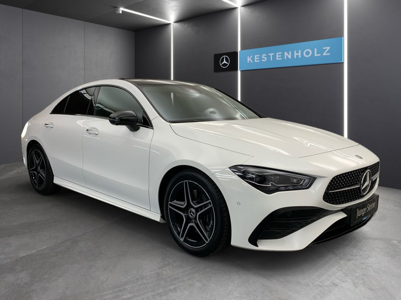 Mercedes-Benz CLA 200 d Edition AMG NIGHT DISTRO PANO 360° foto 3
