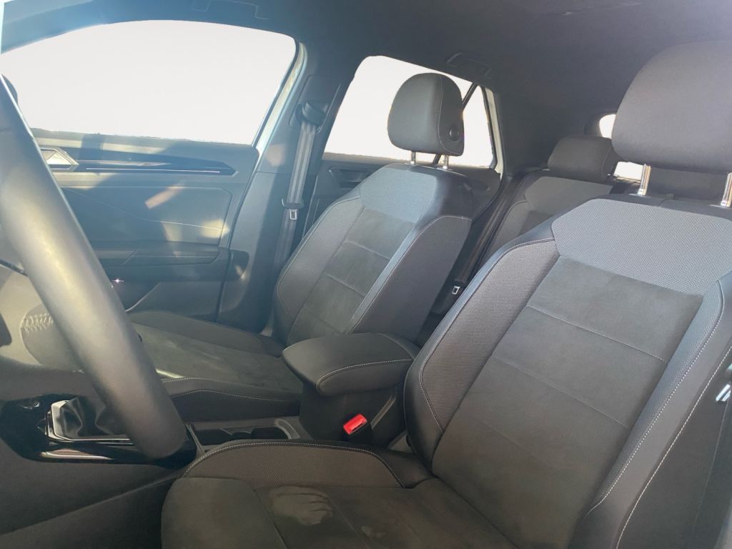 Fahrzeugabbildung Volkswagen T-Roc 1.5 TSI R-Line AHZV Anschlussgarantie