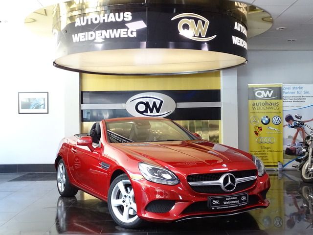 Image of Mercedes-Benz SLC 200