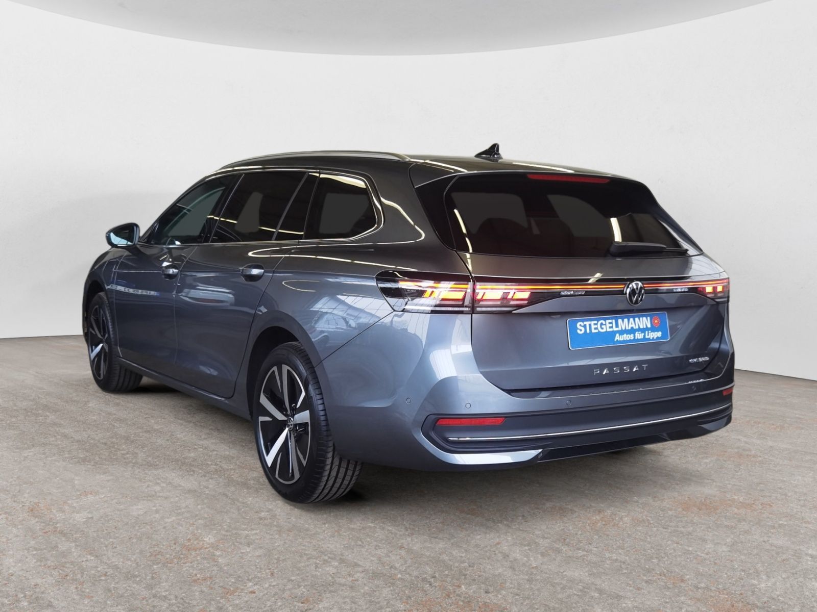 Volkswagen Passat Variant 1.5 TSI Hybrid Matrix AHK 18Z foto 4
