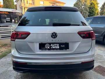 Volkswagen Tiguan - 11