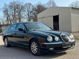 Jaguar S-Type 2.5 L V6 Executive - Jaguar S-Type mit Benzin-Antrieb