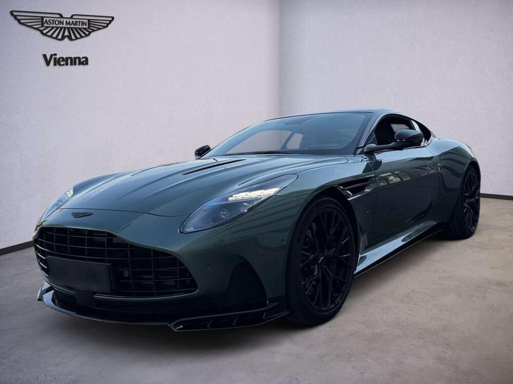 Aston Martin DB12 S Coupe | Chiltern Green | Black Pack | B&W