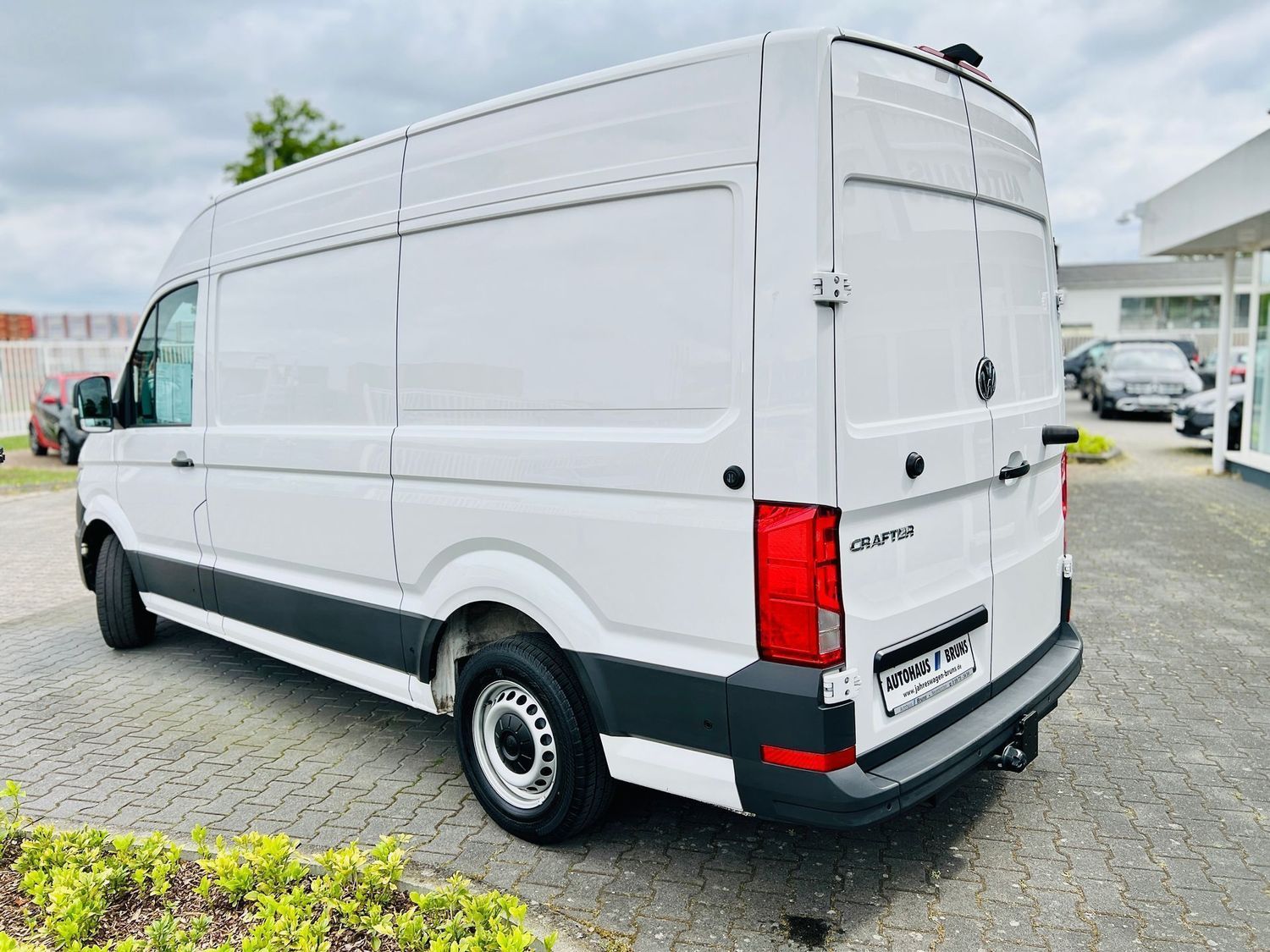 Fahrzeugabbildung Volkswagen Crafter Kasten 35 Hoch, L3H3, RFK, Klima, PTS, T