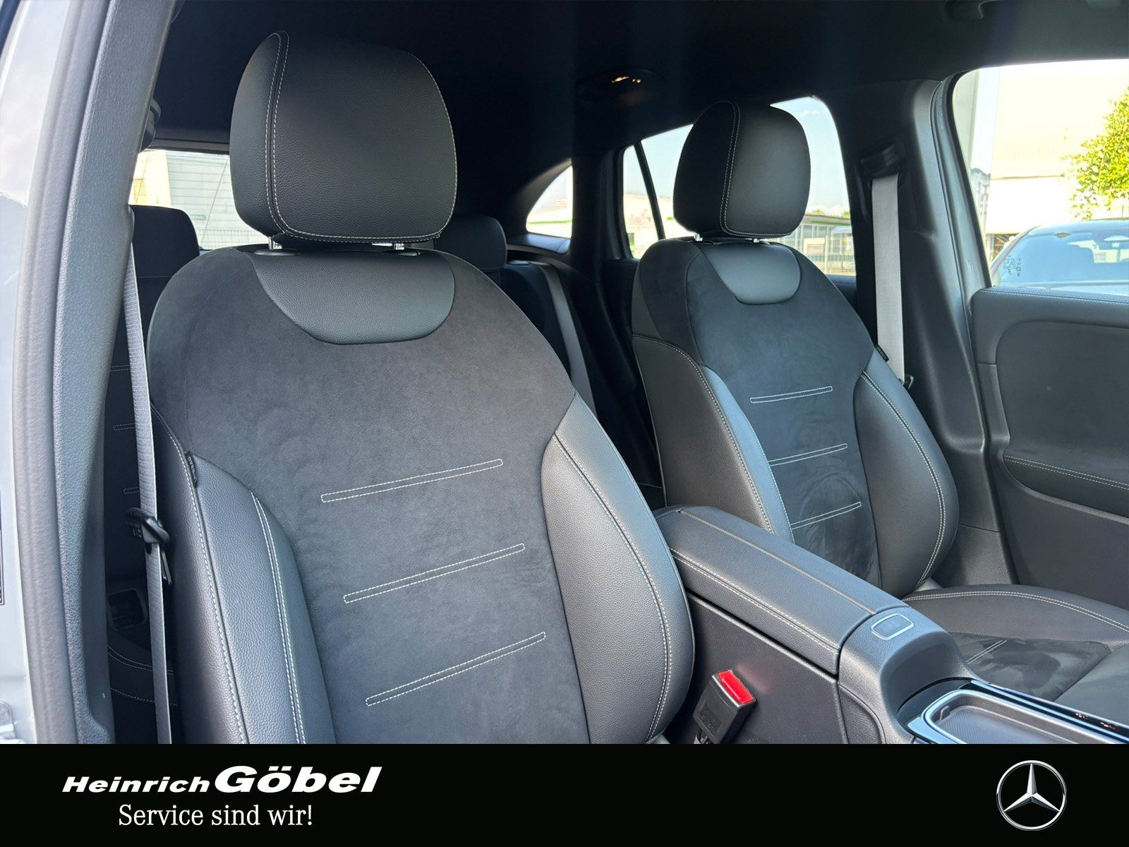 Fahrzeugabbildung Mercedes-Benz GLA 220 4M AMG*AHK*NIGHT-PAKET*MULTIBEAM*20ZOLL