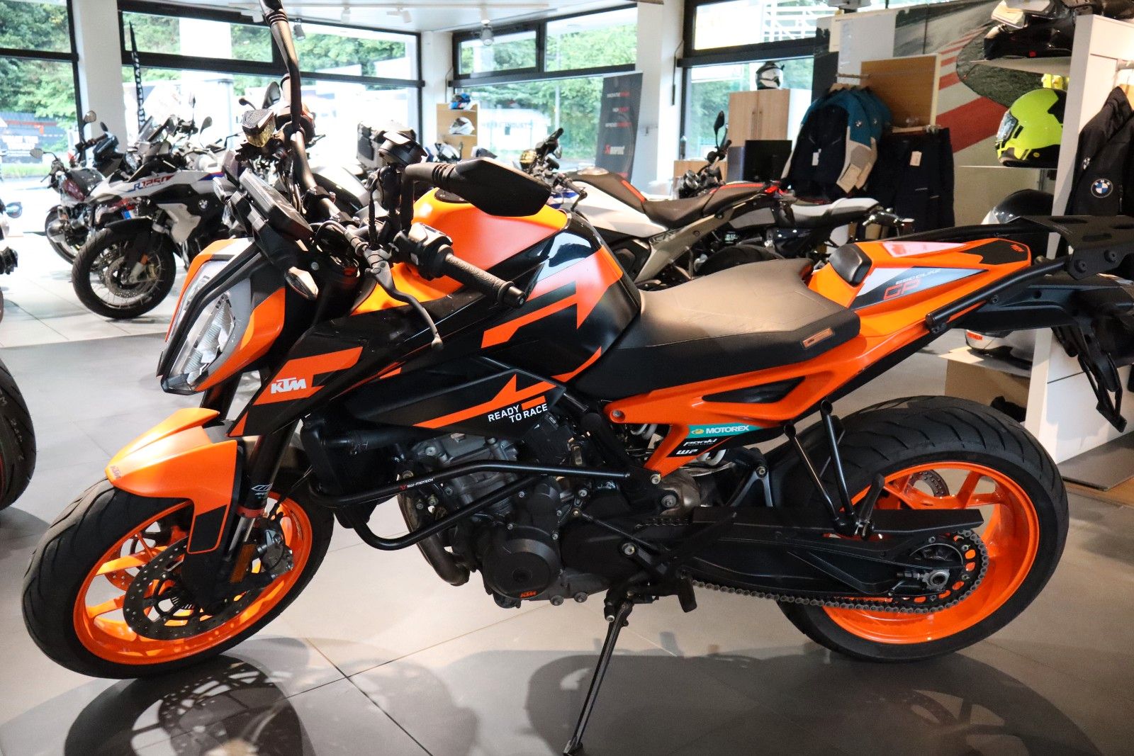 Fahrzeugabbildung KTM 890 Duke GP