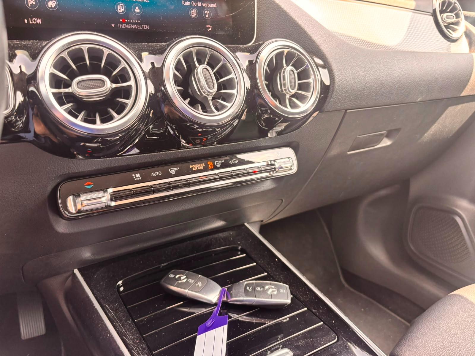 Mercedes-Benz B 220 B B 220 d