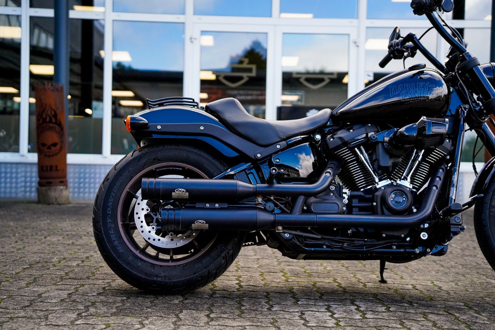 Fahrzeugabbildung Harley-Davidson FXLRS LOW RIDER S 117 CUI - JEKILL&HYDE -