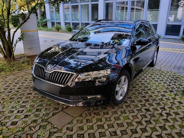 Skoda Superb Combi Ambition Columbus 19%