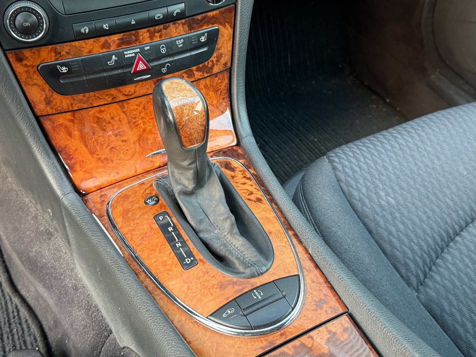 Fahrzeugabbildung Mercedes-Benz E 320 CDI Elegance Aut AHK GRA Xenon Navi H/K