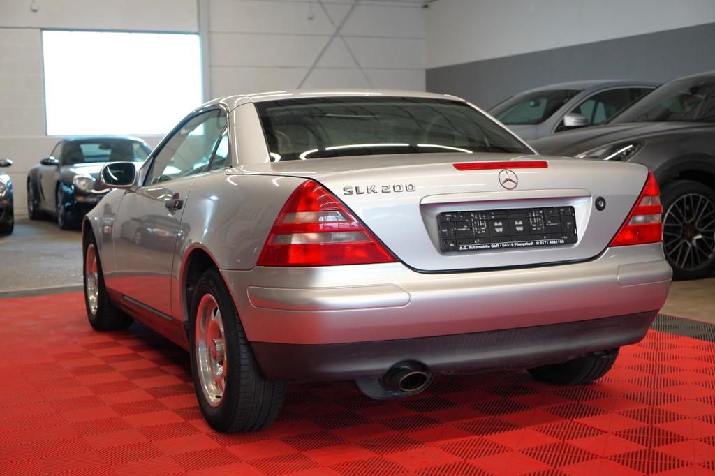 Mercedes-Benz SLK 200