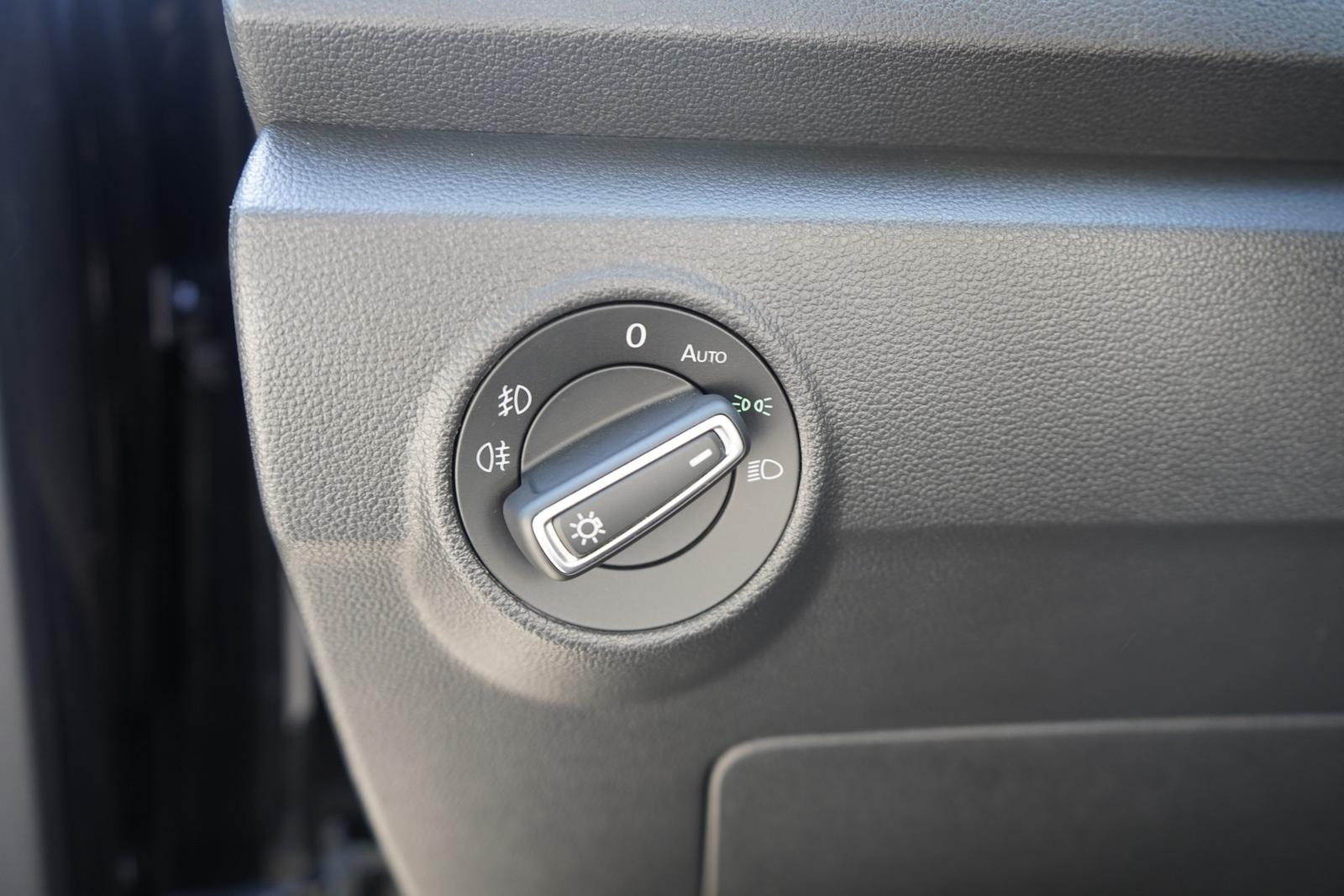 Volkswagen T-Roc 1.5 Active DSG LED Navi Klimaaut. PDC, миниатюра 26