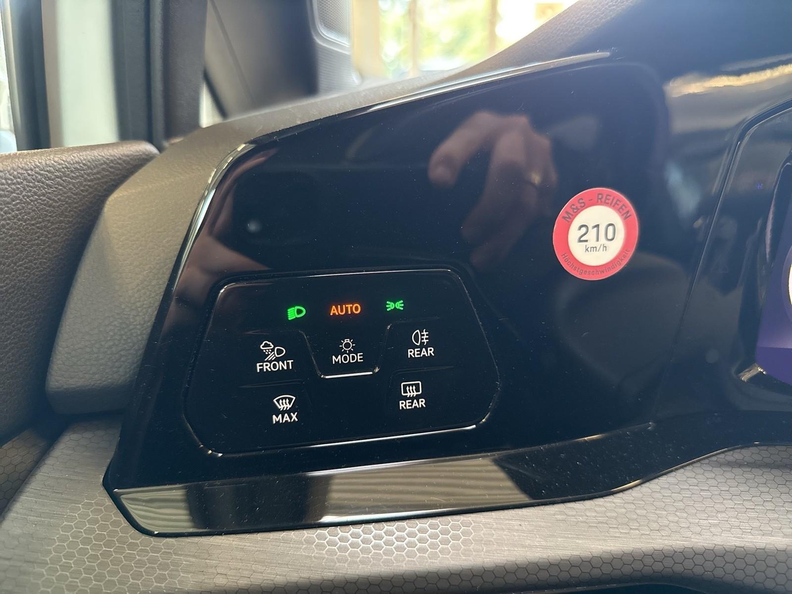 Volkswagen Golf VIII 2.0 GTI AHK CAM ACC LM19 NAVI LED+, миниатюра 18
