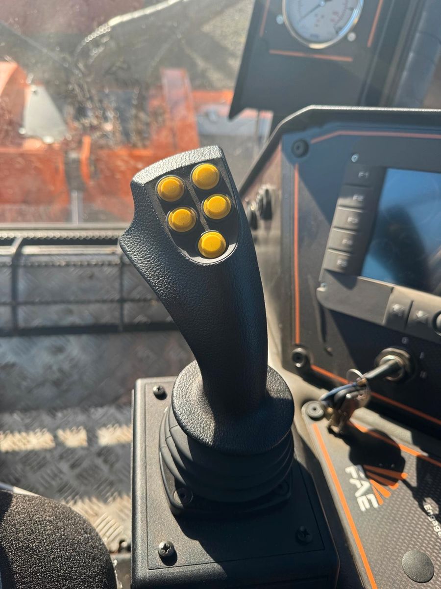 Fahrzeugabbildung Andere FAE PT 300 / 273h! / Forstmulcher / Bodenfräse