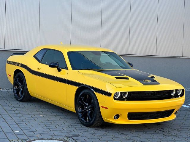 Dodge Challenger Plus 3,6 V6 Yellow Jacket 3.99% Finan