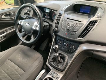 Ford Kuga - 10
