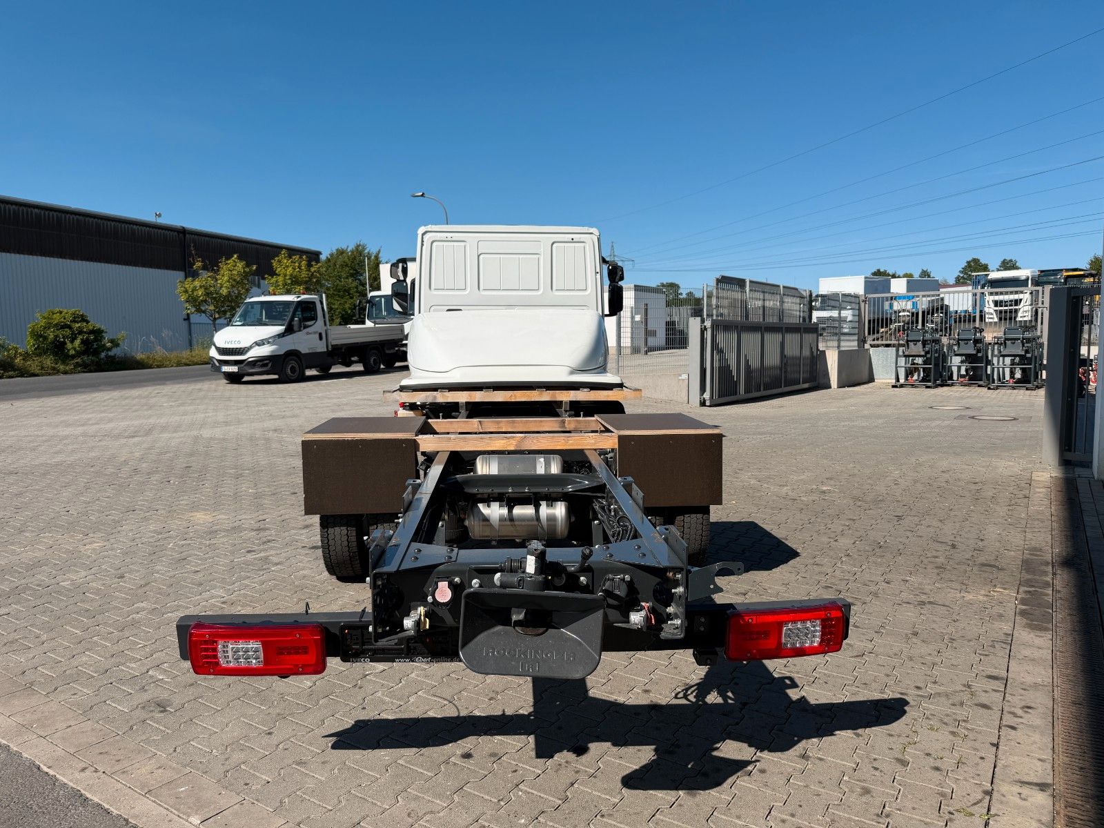 Fahrzeugabbildung Iveco Eurocargo ML80E21/P L-Haus AHK Standheizung