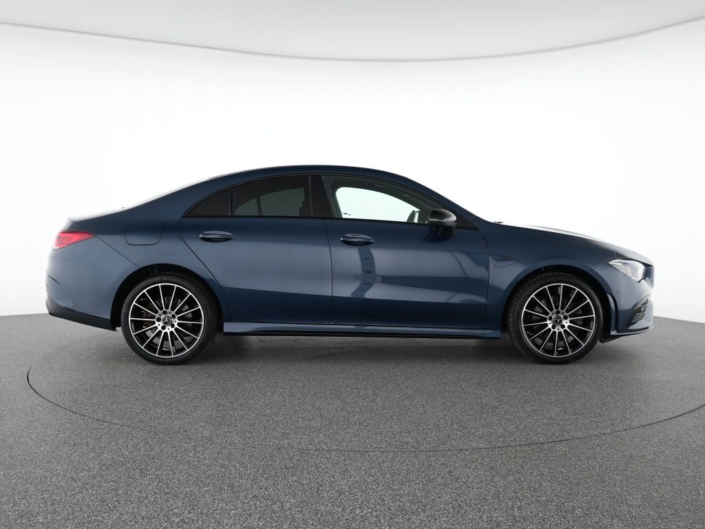 Mercedes-Benz CLA 250 e Coupé Edition 2020 AMG Night Kamera Na foto 5