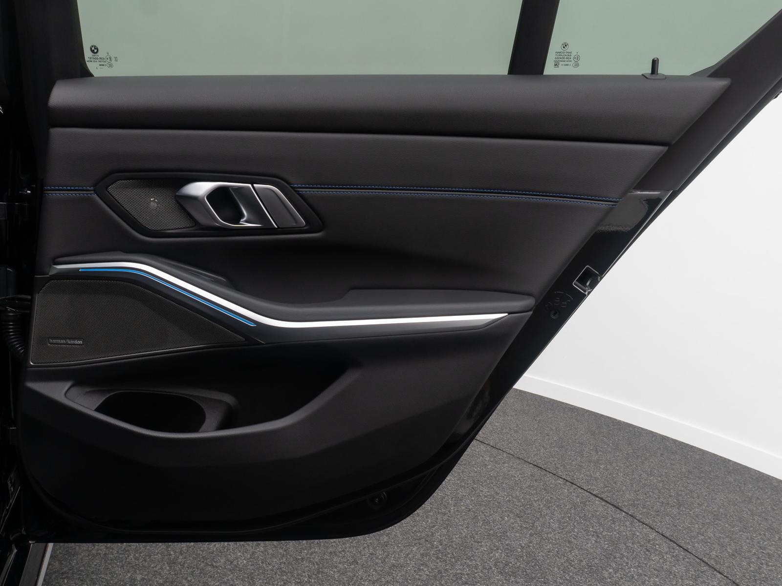 BMW M340d xD 360° HUD DAB H/K Alarm AHK Glasdach 19"