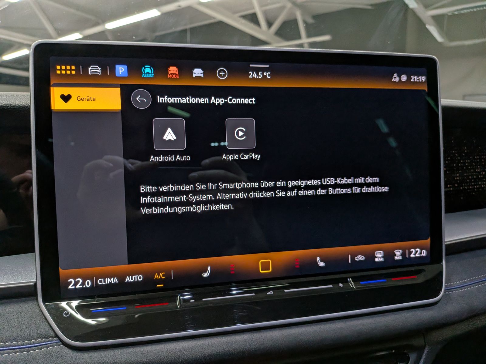 Fahrzeugabbildung Volkswagen Tayron 2.0TDI 4M R-Line Launch Pano Black AHK 20