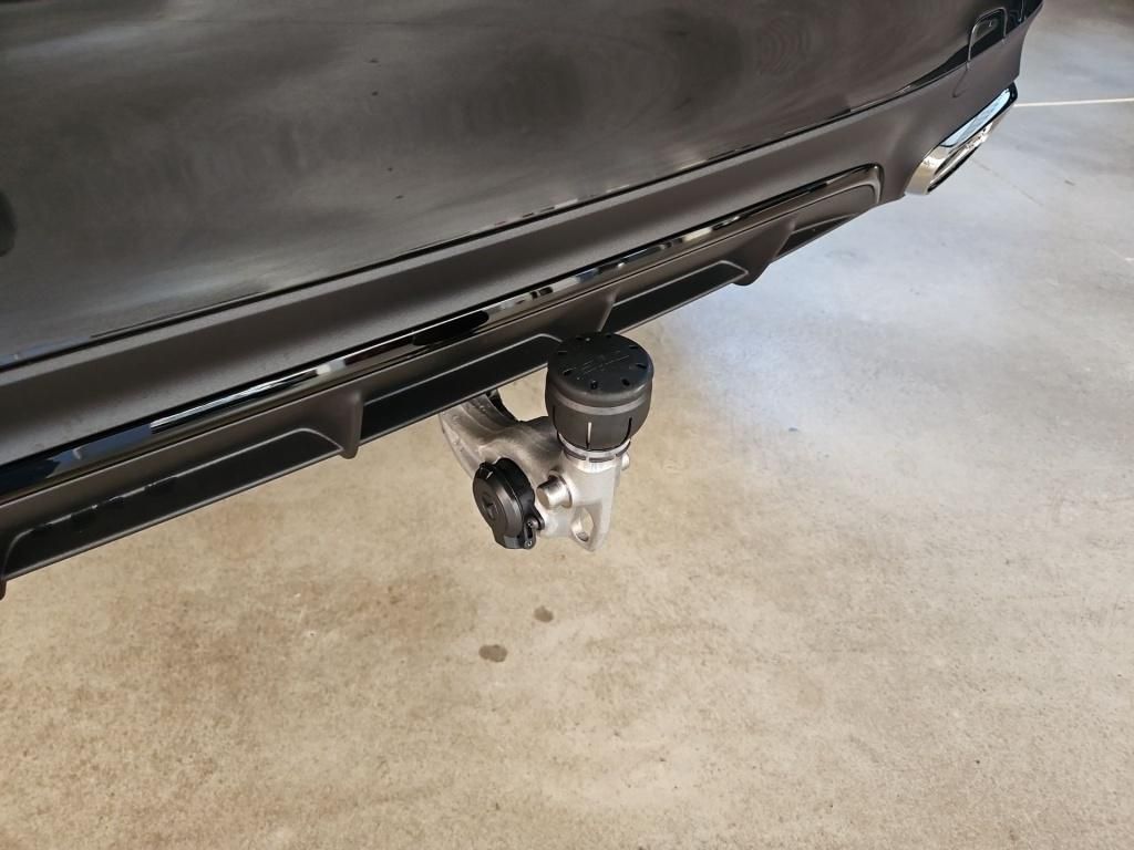 Fahrzeugabbildung Mercedes-Benz E 200 4M Limousine ++AMG+AHK+21''ZOLL+PANO+HEAD+