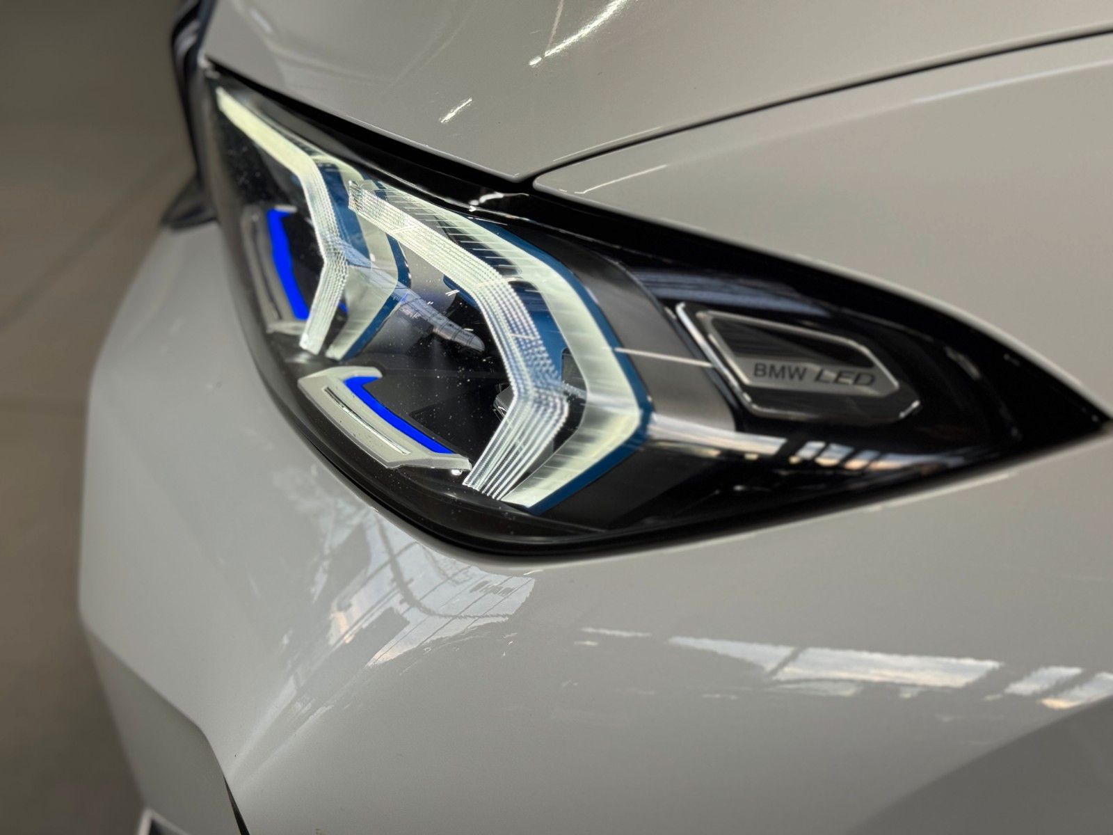 Fahrzeugabbildung BMW 320 d Touring xDrive MSport "Leder PANO Innov.P"