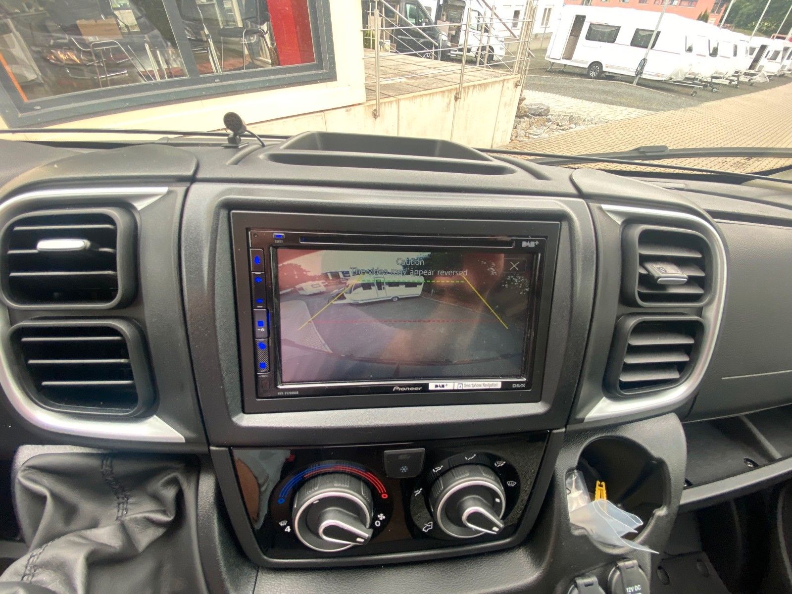 Fahrzeugabbildung Bürstner Campeo C 600 Skyline *Multimed.*RFK*Markise*WiFi