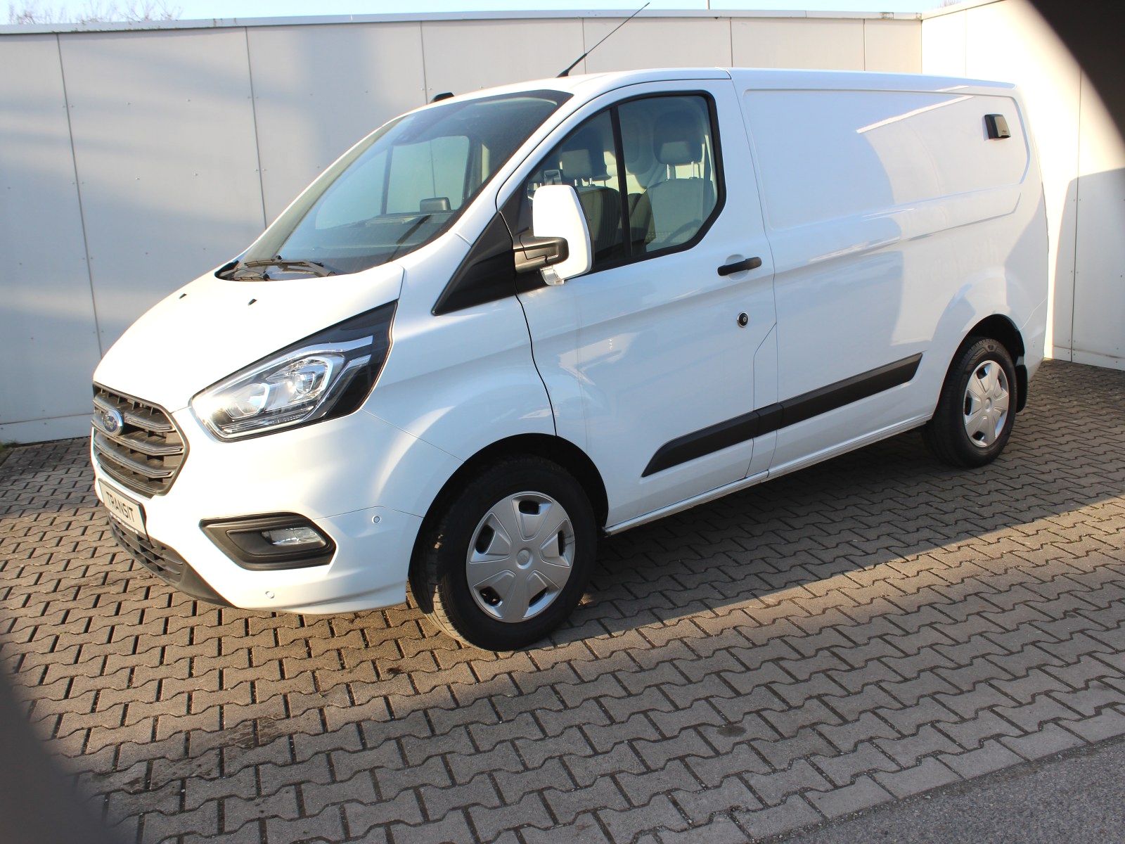 Fahrzeugabbildung Ford Transit Custom 340 L1 Trend Service-Line