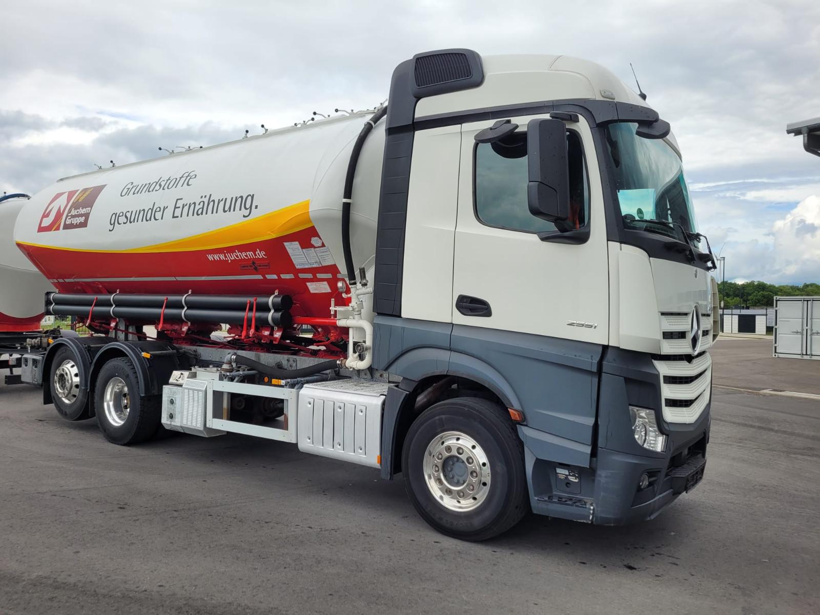 Mercedes-Benz 2551 Spitzer Silo 31m³