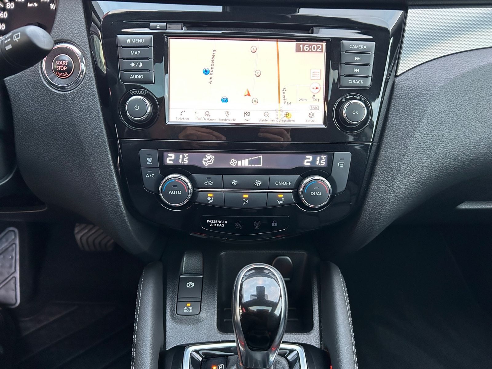 Fahrzeugabbildung Nissan Qashqai 1.3 DIG-T Akari DCT LED