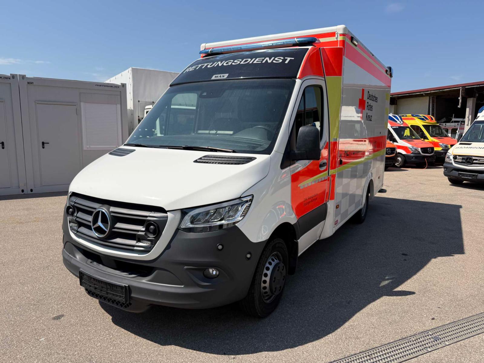 Mercedes-Benz Sprinter III 516 CDI mit STRYKER POWERLOAD SYSTE