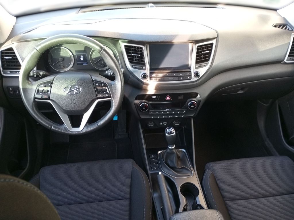 Fahrzeugabbildung Hyundai TUCSON 1.6 M/T Intro Edition