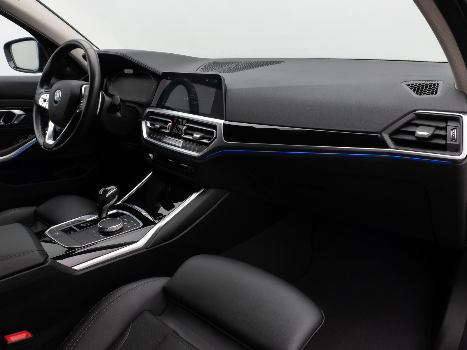 Fahrzeugabbildung BMW 320d xD SportLine Laser HUD DAB H/K Komfort Alar