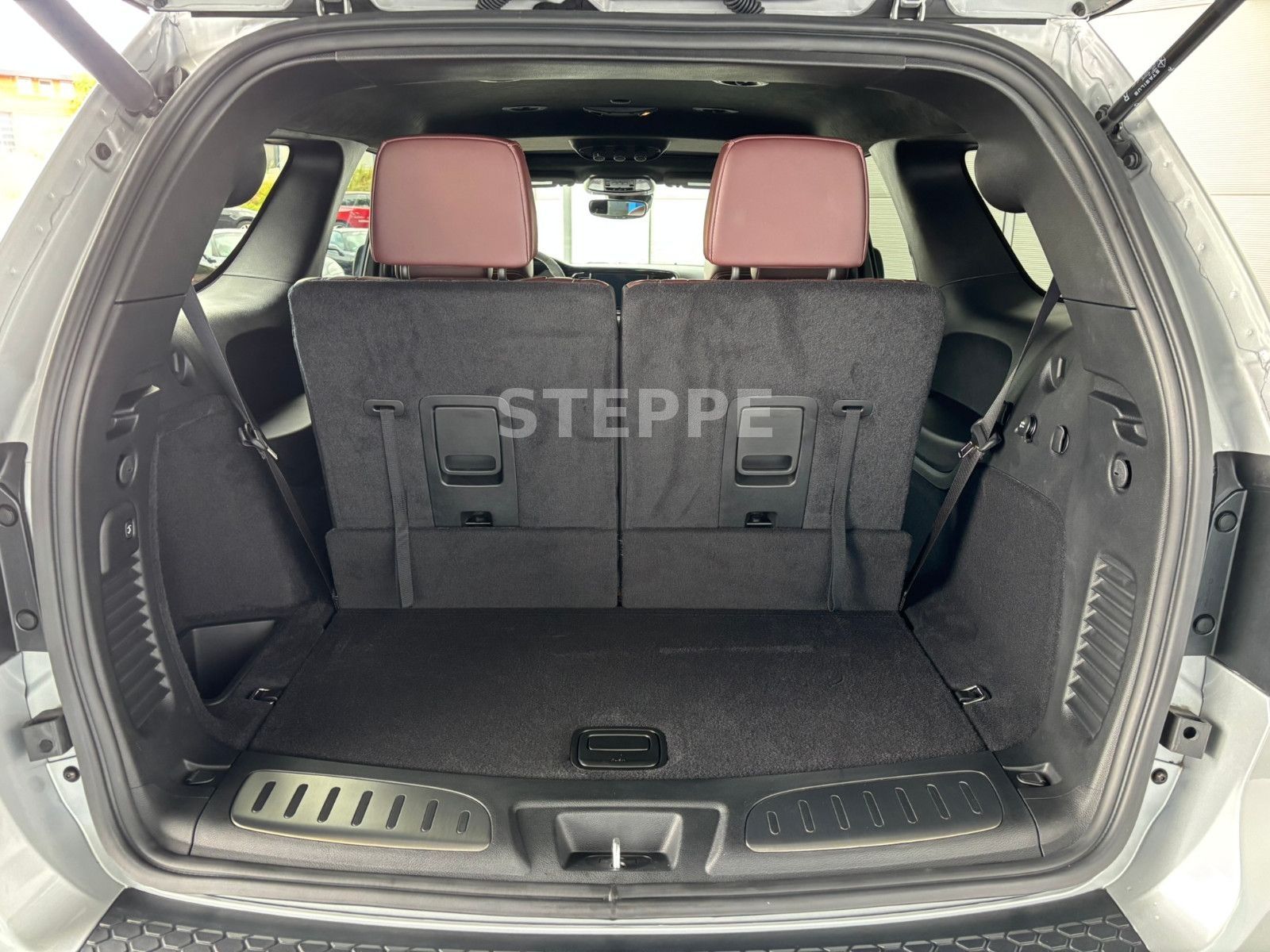 Dodge 2025 Durango SRT Hellcat Silver Bullet