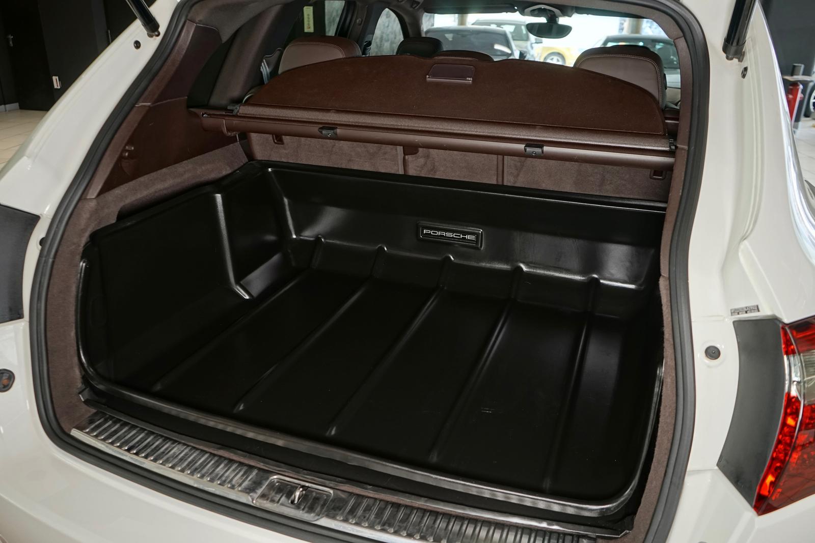 Porsche Cayenne Diesel ACC AHK PDLS Standheizung 14-Wege