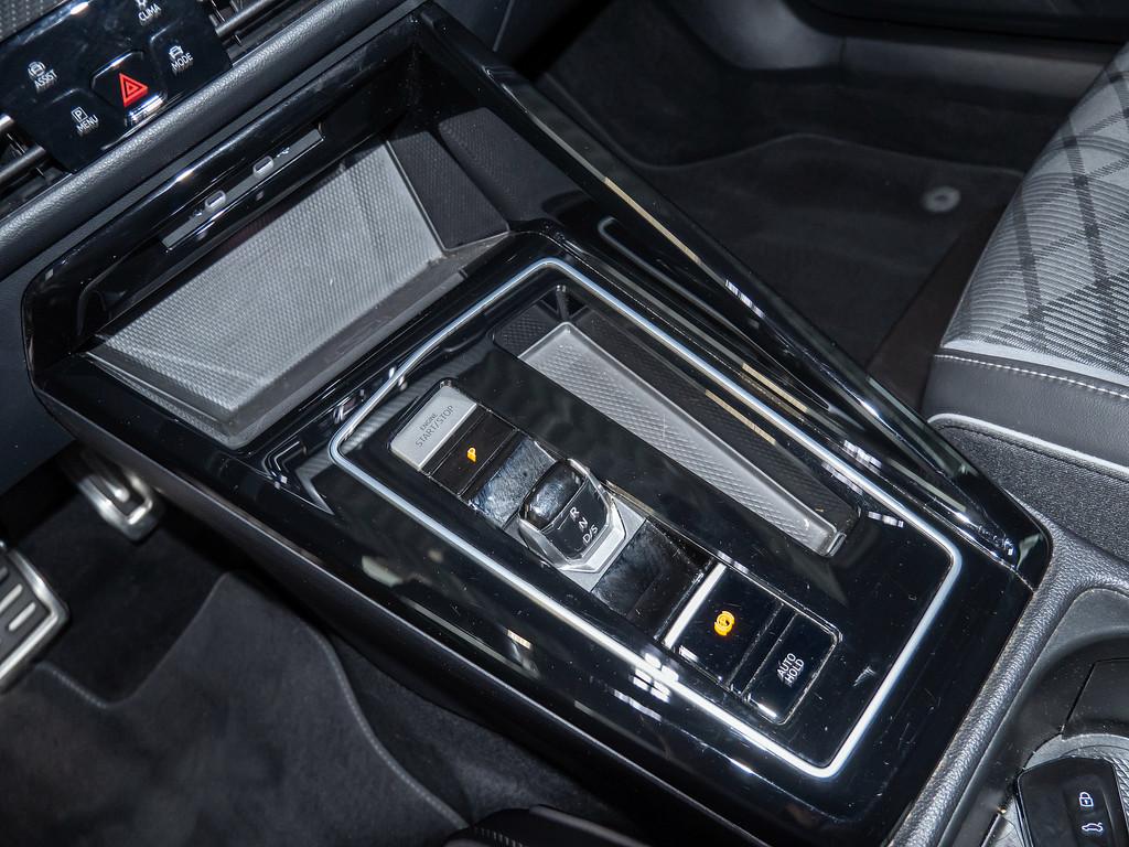 Volkswagen Golf VIII R-Line 1,5 l eTSI DSG LED KAMERA SHZ, миниатюра 11