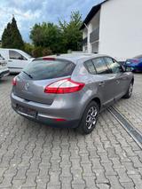Renault Megane III BOSE Edition Navi,Pdc,Temp,8Fach - Renault Megane: F