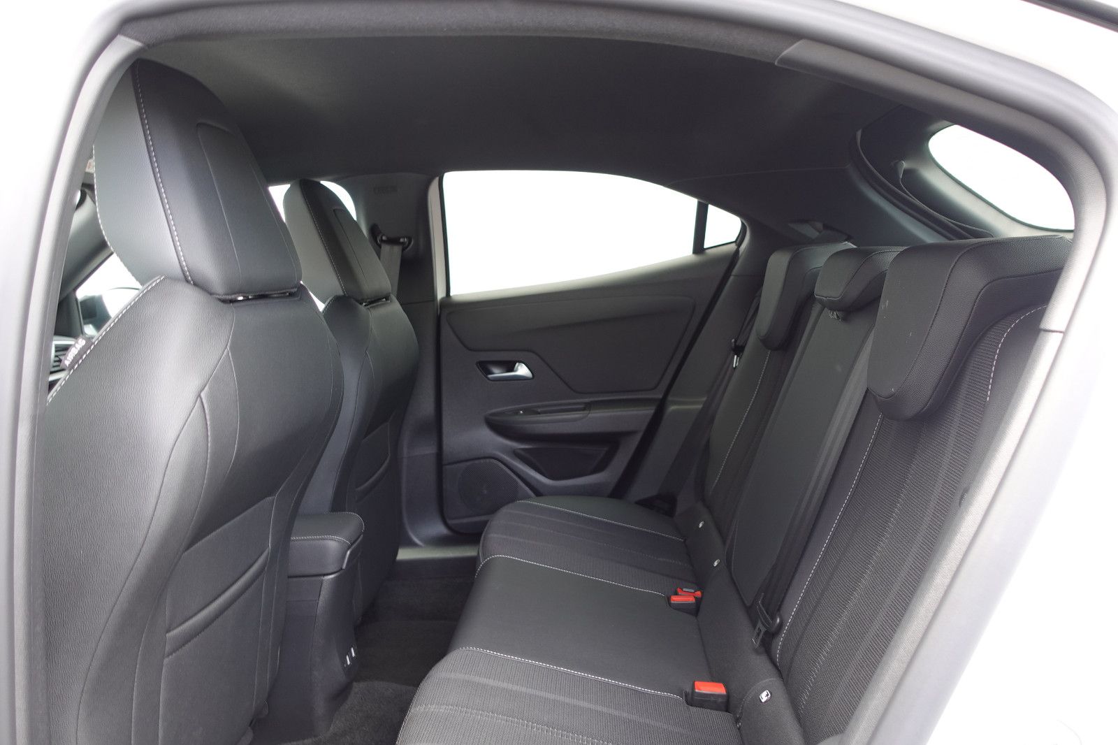 Fahrzeugabbildung Opel Mokka GS 1.2T,Sitzhzg,Kamera,Allwetter,LED,DAB+