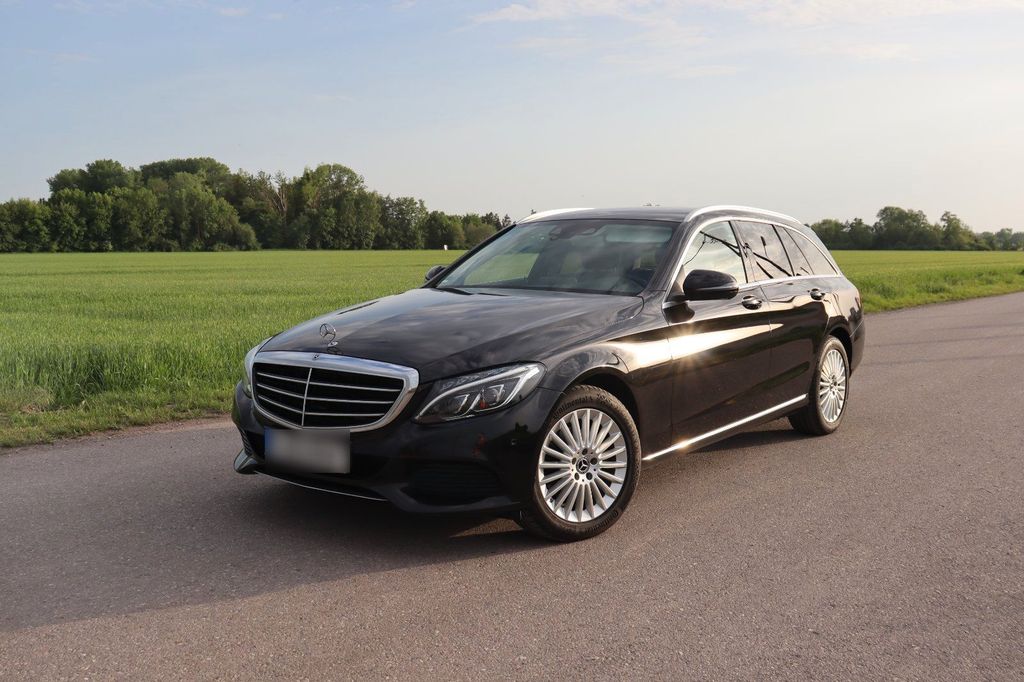 Image of Mercedes-Benz C 220