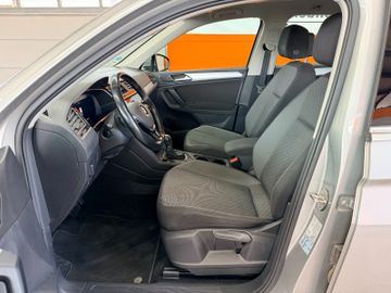 Volkswagen Tiguan - 8