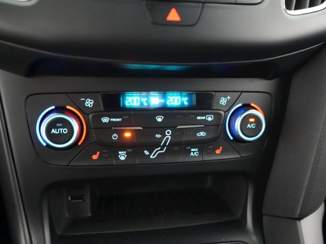 Focus TURNIER ST-LINE AT+BI-XENON+NAVI+WINTERPAK