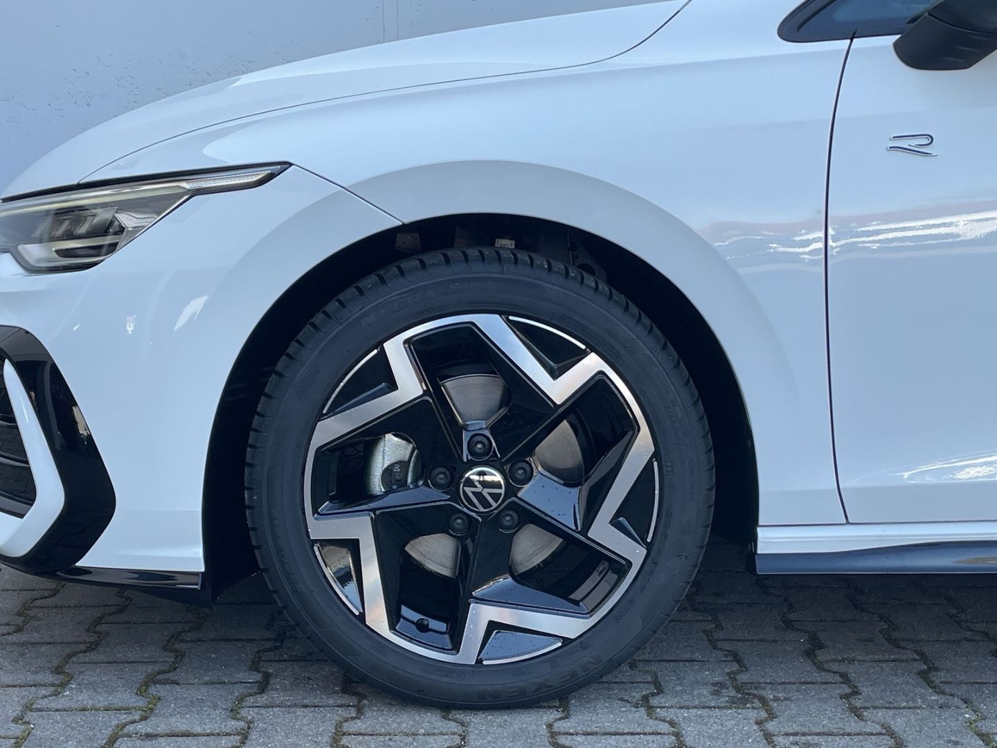 Golf Variant VIII 1.5 eTSI DSG R-Line AHK/Kamera