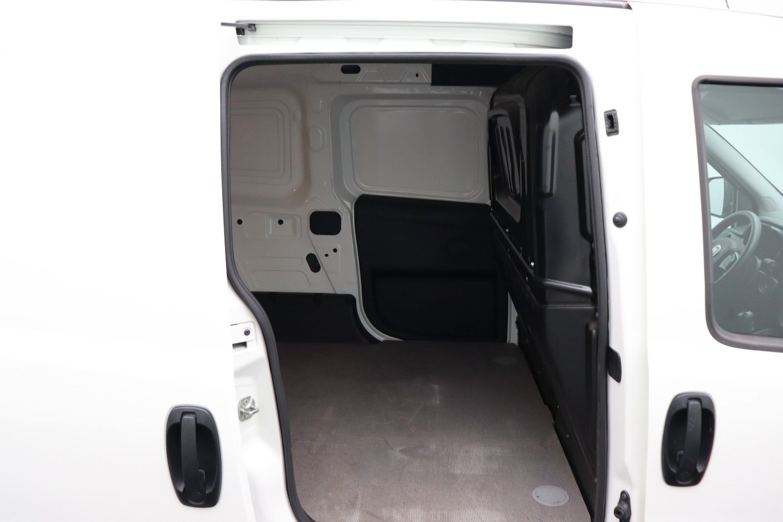 Fahrzeugabbildung Fiat Doblò SX Maxi Kasten