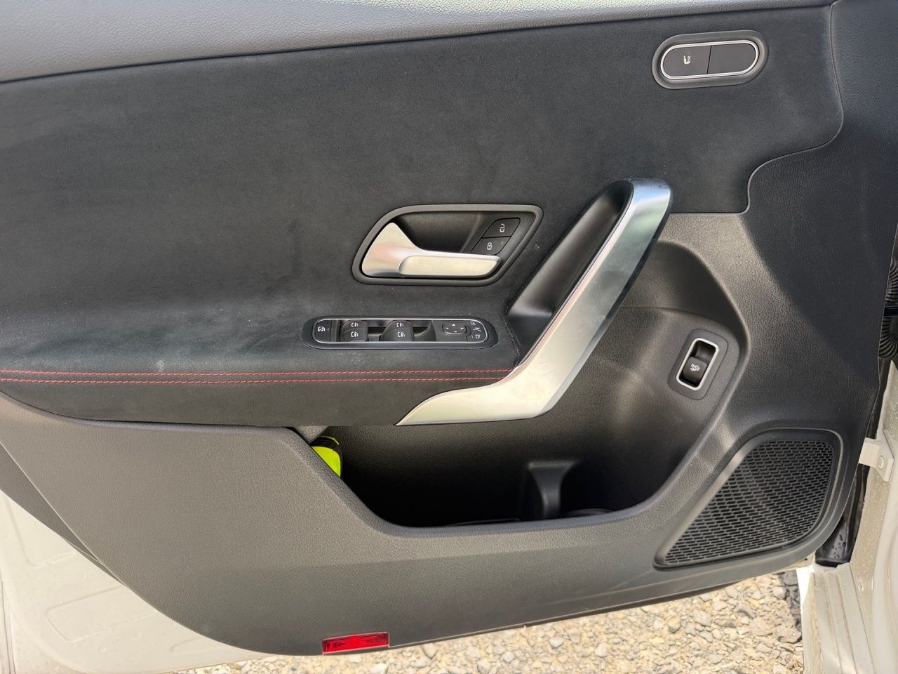 Fahrzeugabbildung Mercedes-Benz A 180 Limousine AMG+NIGHT+KEYLESS+LENKRADHEIZ+