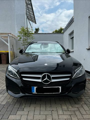MERCEDES-BENZ Mercedes-Benz C220d 4Matic/9G-Tronic/ Weba...