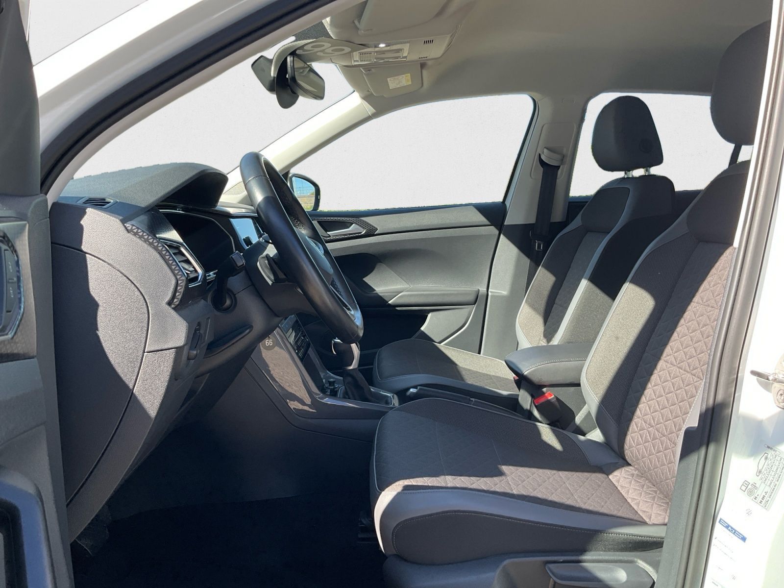 Volkswagen T-Cross - Bild 9